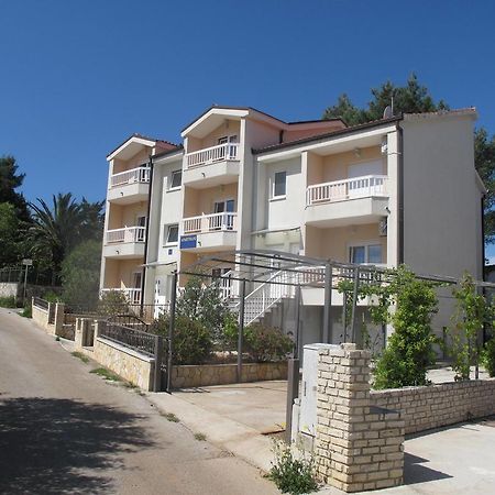 Apartments Mia Stari Grad  Extérieur photo