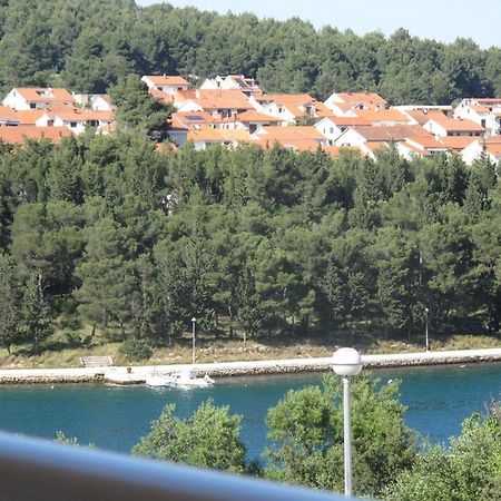 Apartments Mia Stari Grad  Chambre photo