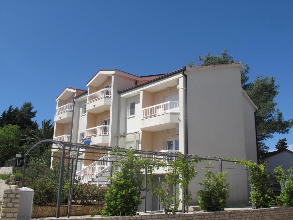 Apartments Mia Stari Grad  Extérieur photo