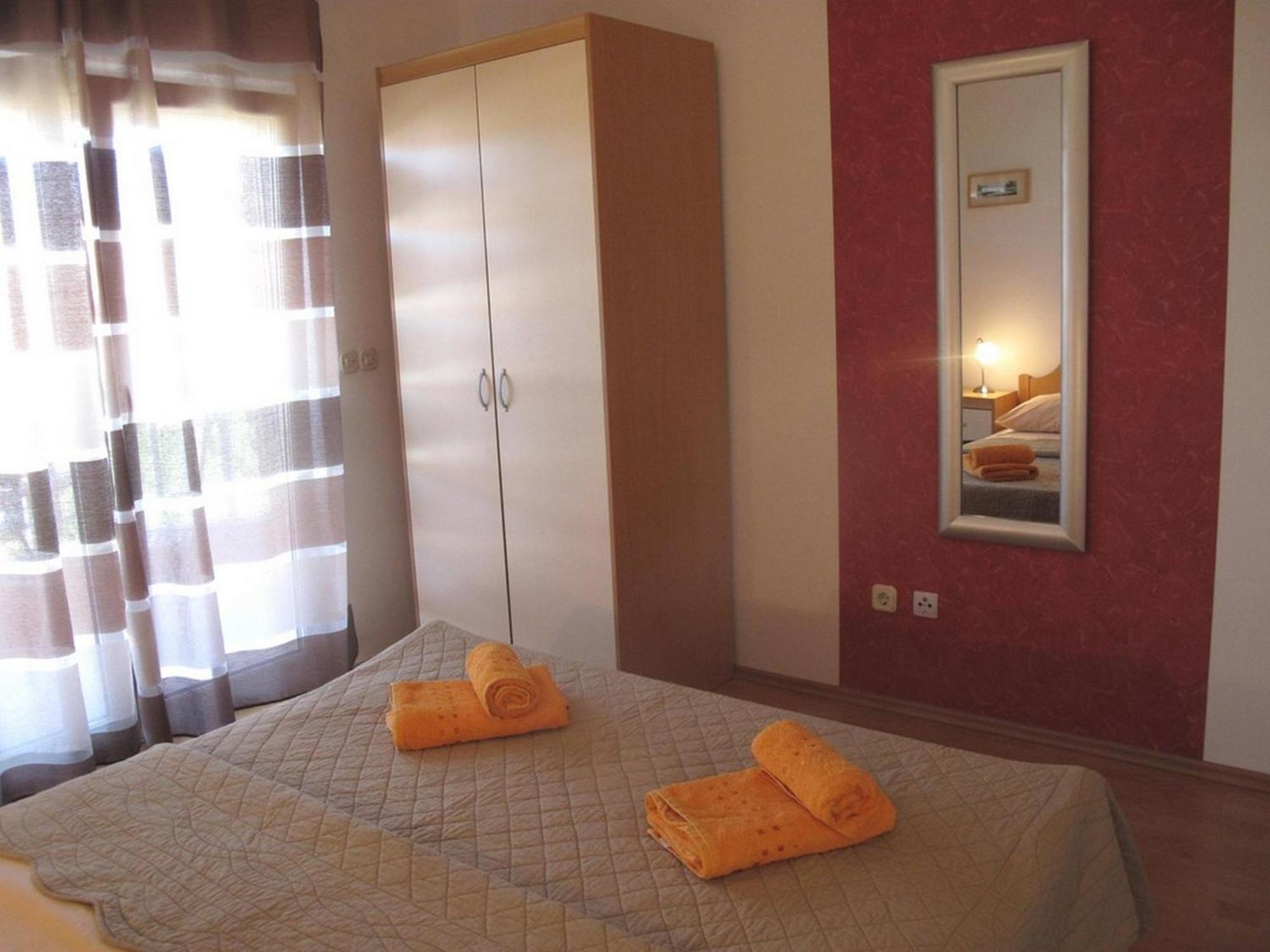 Apartments Mia Stari Grad  Chambre photo