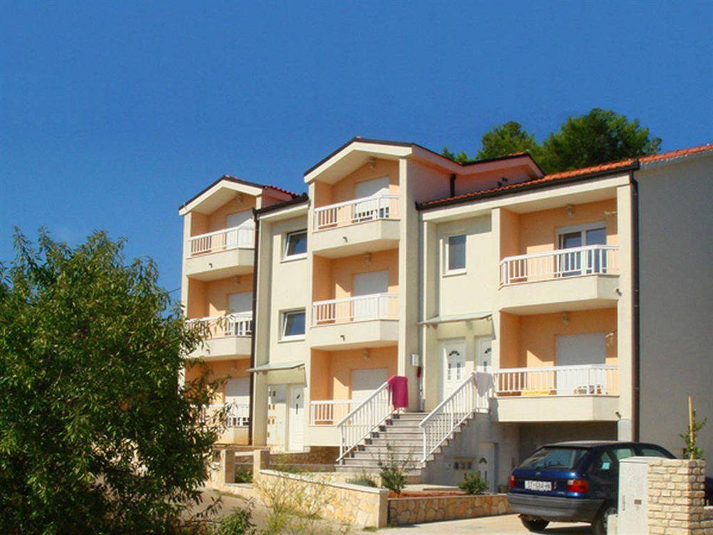 Apartments Mia Stari Grad  Extérieur photo
