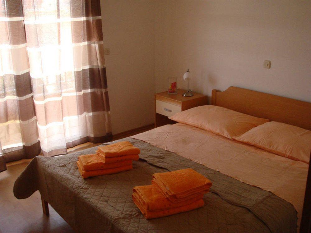 Apartments Mia Stari Grad  Extérieur photo